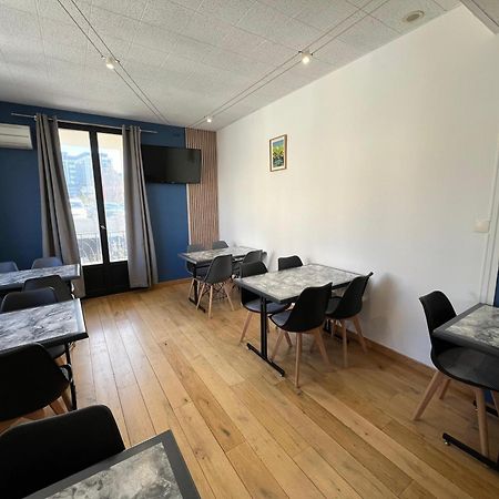 Brit Hotel Du Parc Niort Centre-Parking Gratuit ภายนอก รูปภาพ