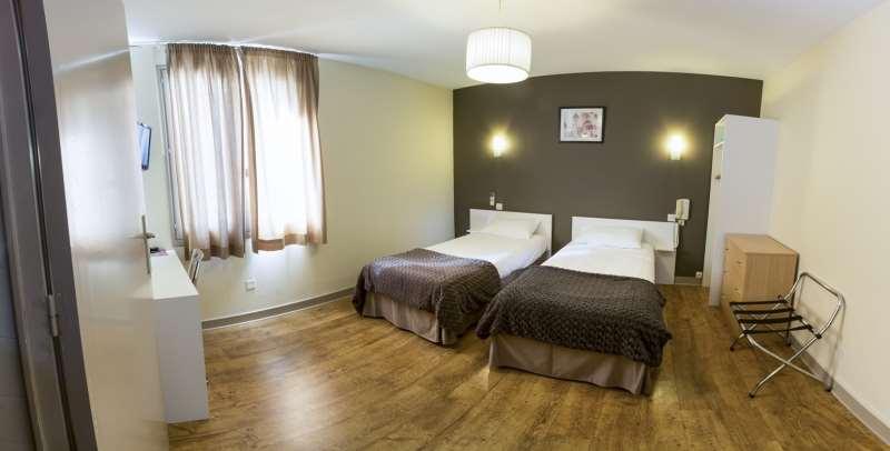 Brit Hotel Du Parc Niort Centre-Parking Gratuit ห้อง รูปภาพ