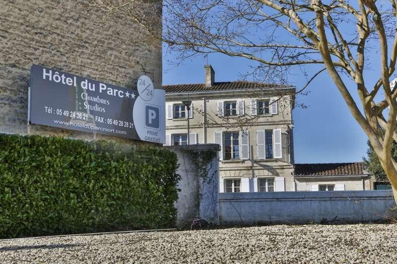 Brit Hotel Du Parc Niort Centre-Parking Gratuit ภายนอก รูปภาพ