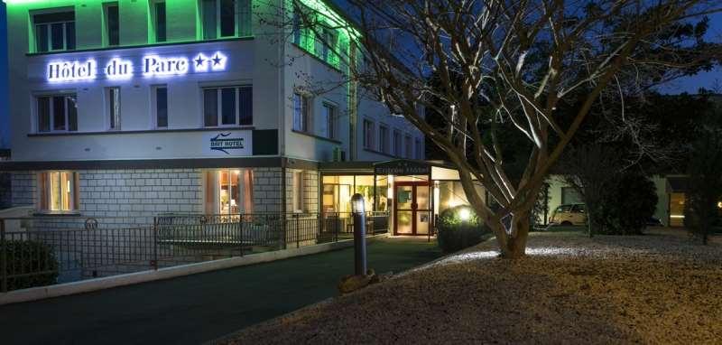Brit Hotel Du Parc Niort Centre-Parking Gratuit ภายนอก รูปภาพ