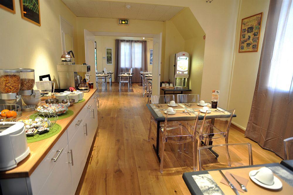 Brit Hotel Du Parc Niort Centre-Parking Gratuit ภายนอก รูปภาพ