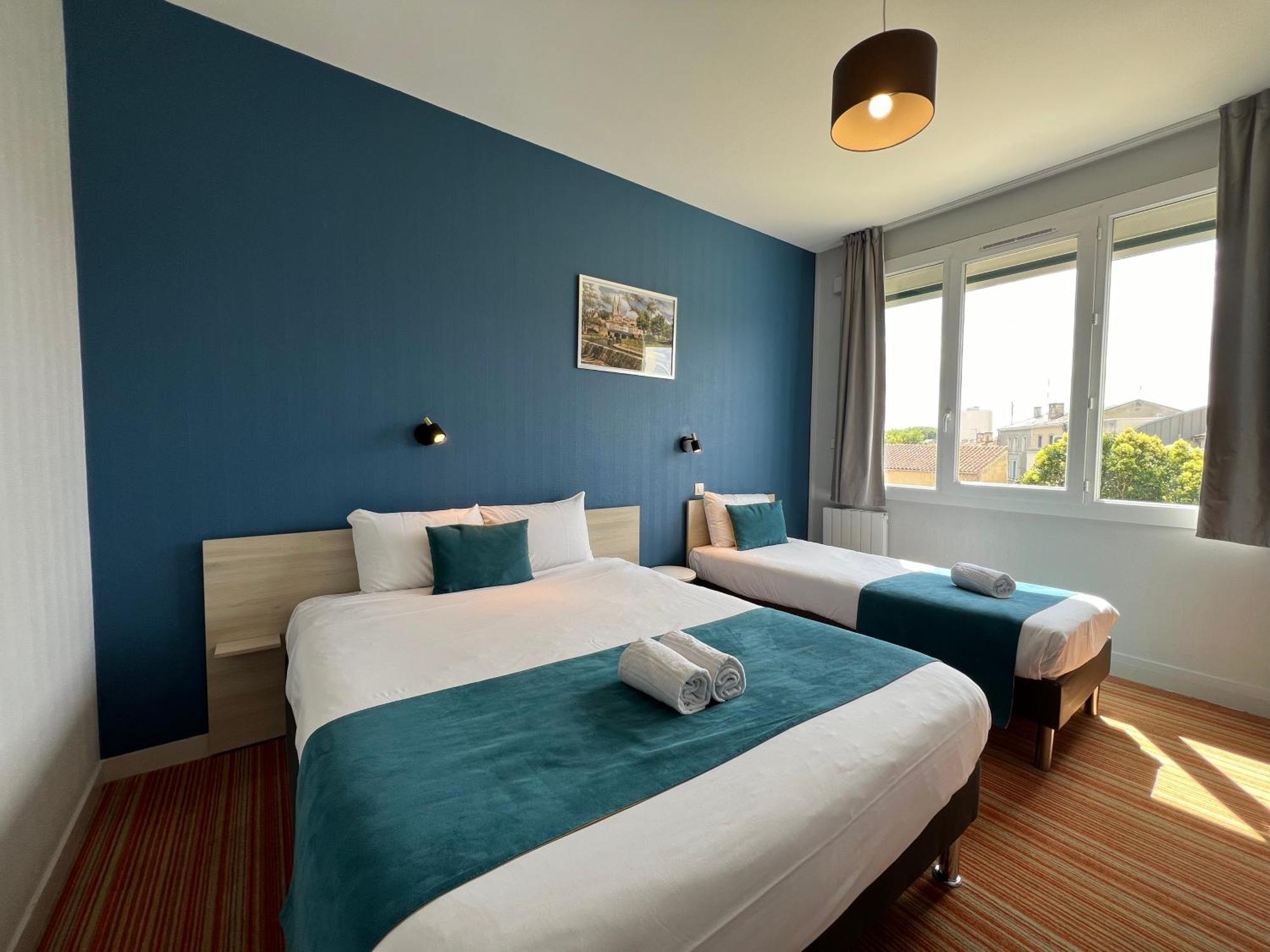 Brit Hotel Du Parc Niort Centre-Parking Gratuit ภายนอก รูปภาพ