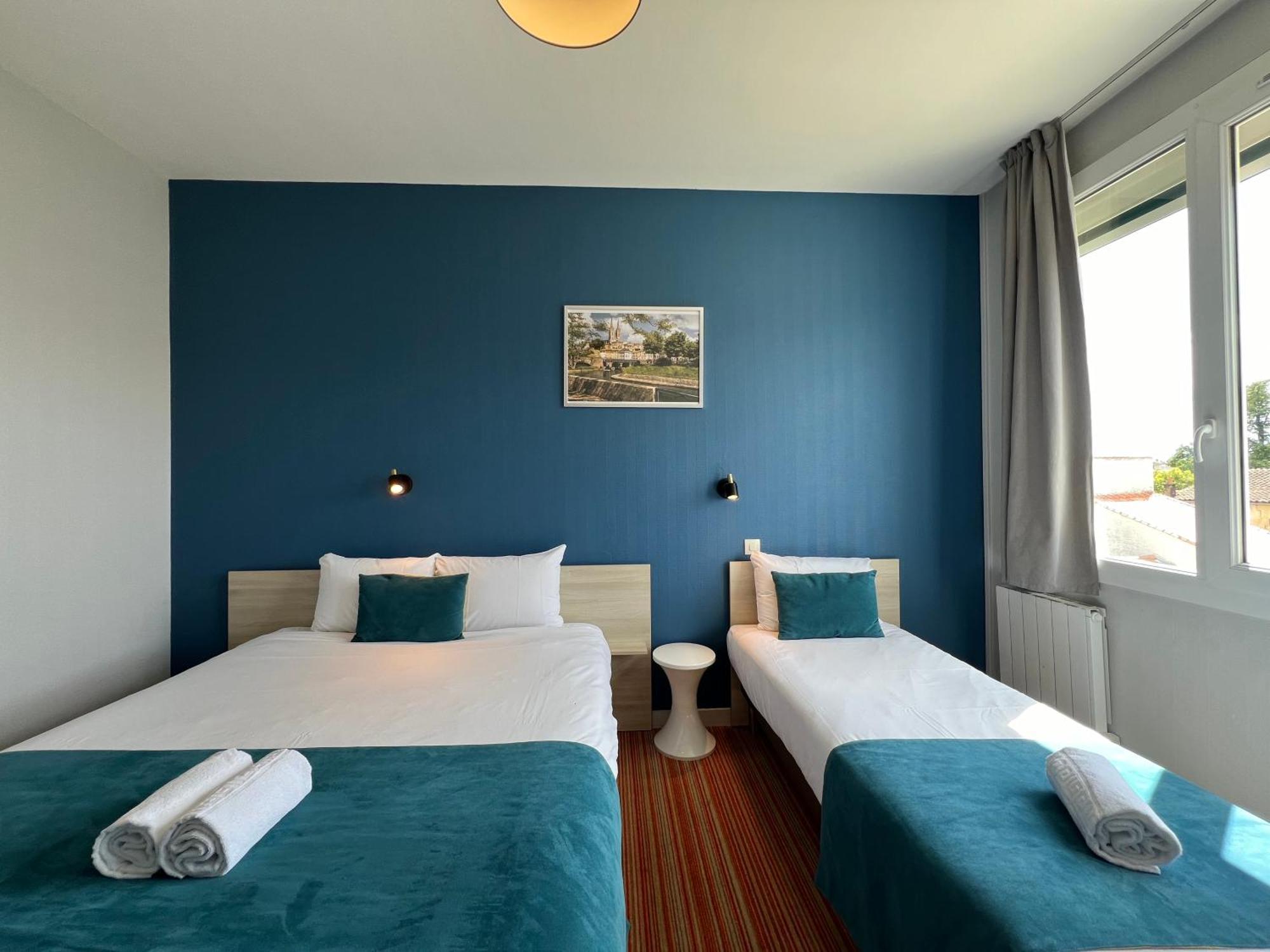 Brit Hotel Du Parc Niort Centre-Parking Gratuit ภายนอก รูปภาพ