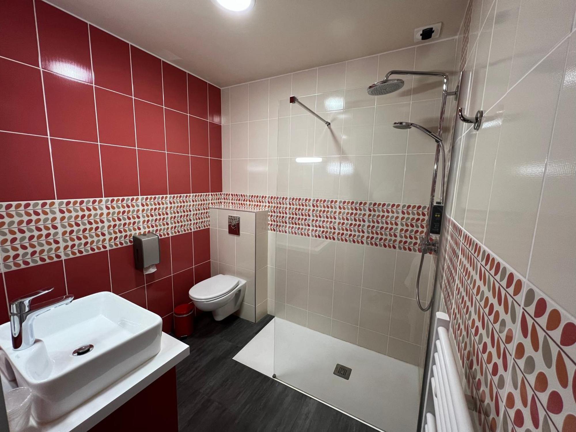 Brit Hotel Du Parc Niort Centre-Parking Gratuit ภายนอก รูปภาพ