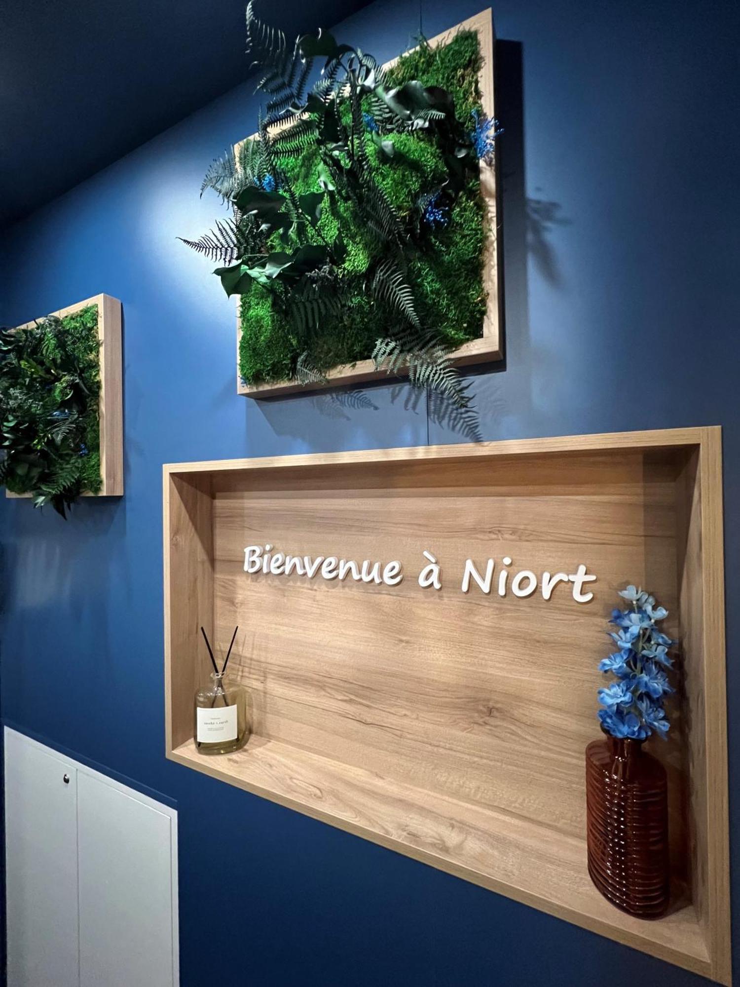 Brit Hotel Du Parc Niort Centre-Parking Gratuit ภายนอก รูปภาพ