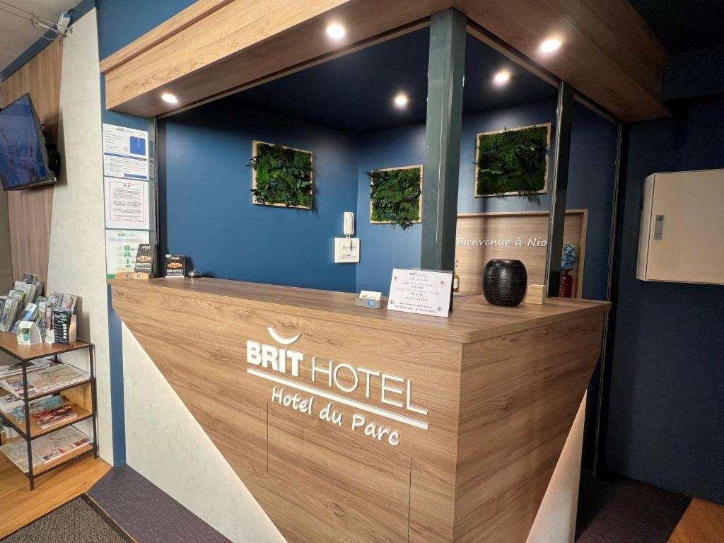 Brit Hotel Du Parc Niort Centre-Parking Gratuit ภายใน รูปภาพ