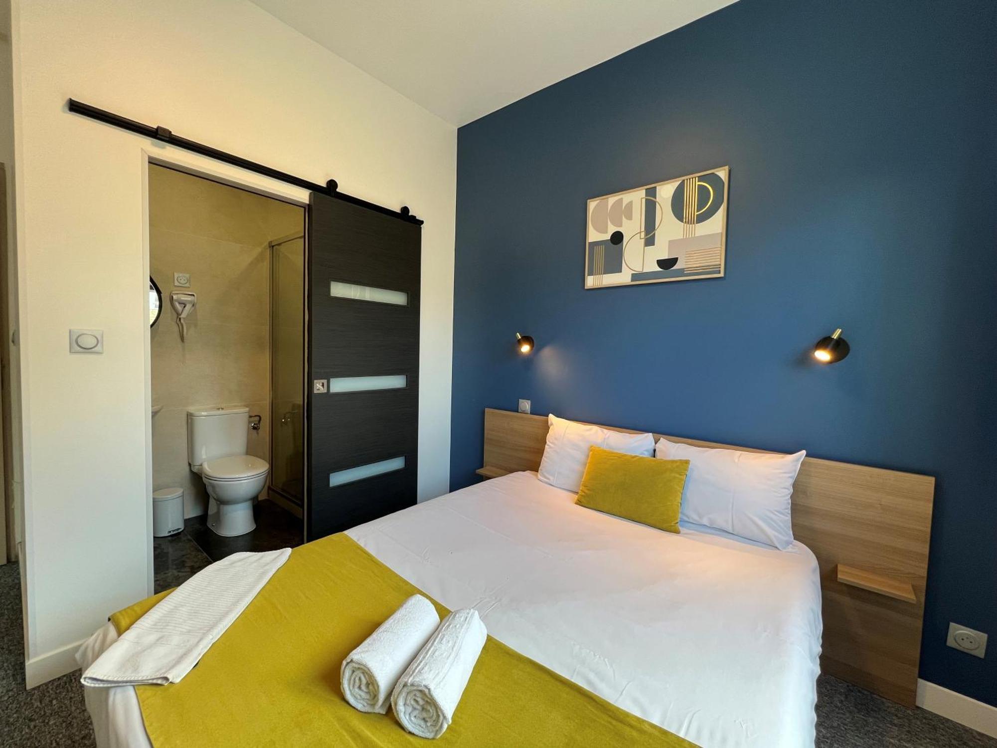 Brit Hotel Du Parc Niort Centre-Parking Gratuit ภายนอก รูปภาพ